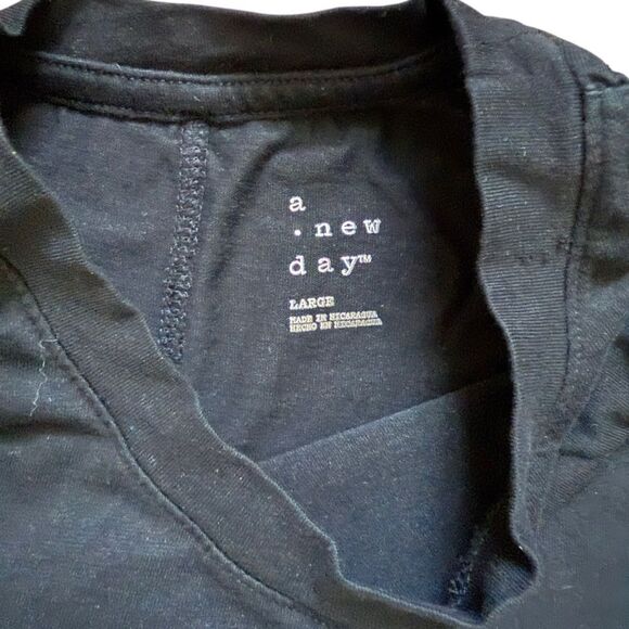 Target boxy Cropped Black Tshirt large - Picture 4 of 6